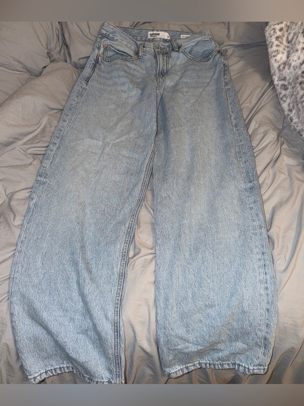 Garage Light Wash Low Rise Baggy Wide Leg Jeans